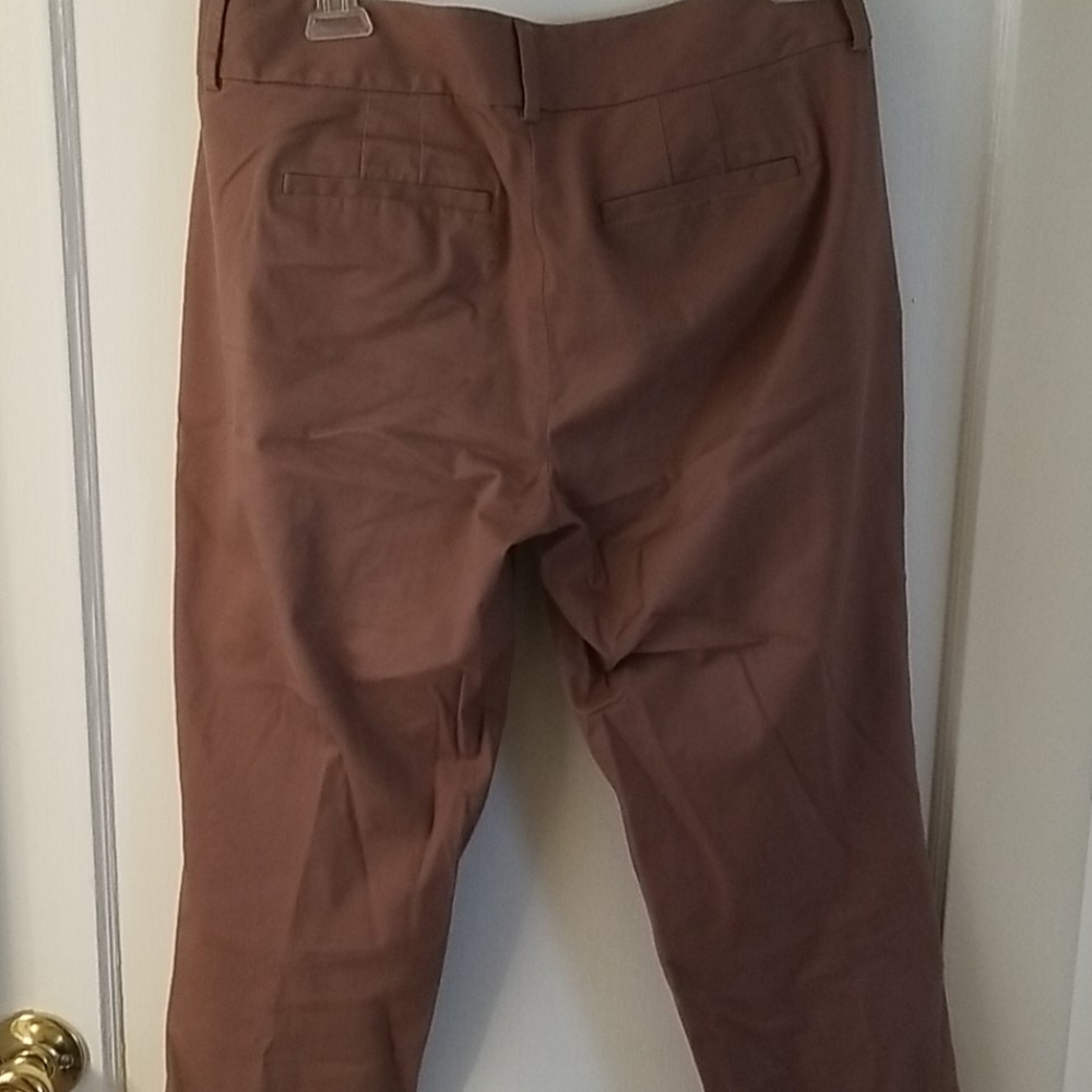 LOFT Capri pants - Picture 3 of 4